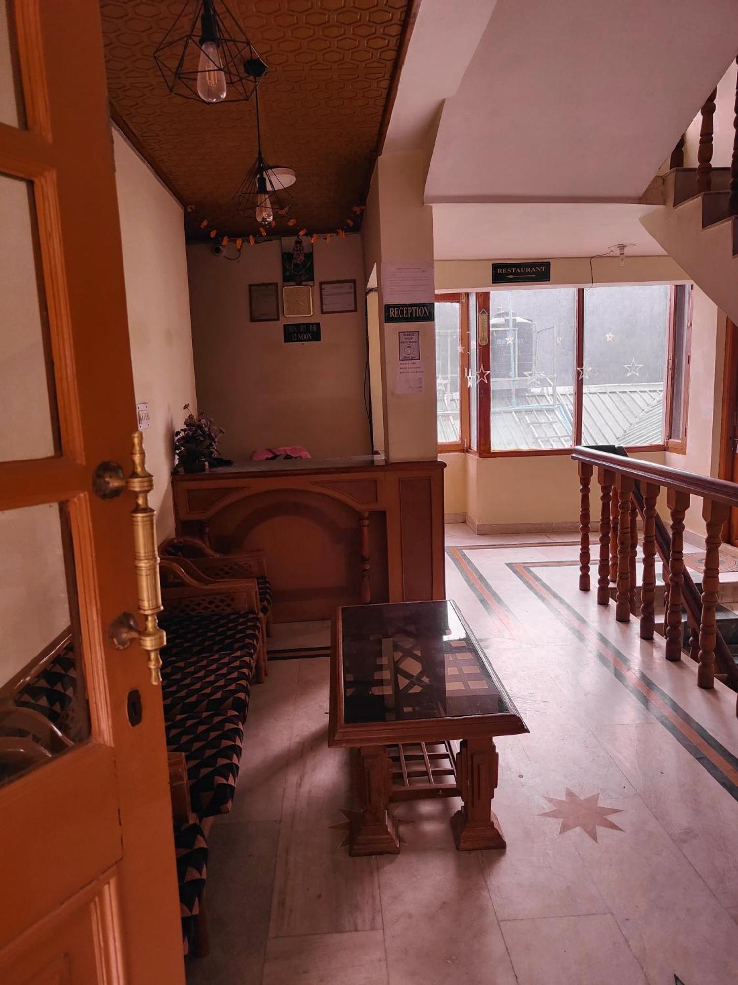 Hotel Arohi Vashist Luaran gambar