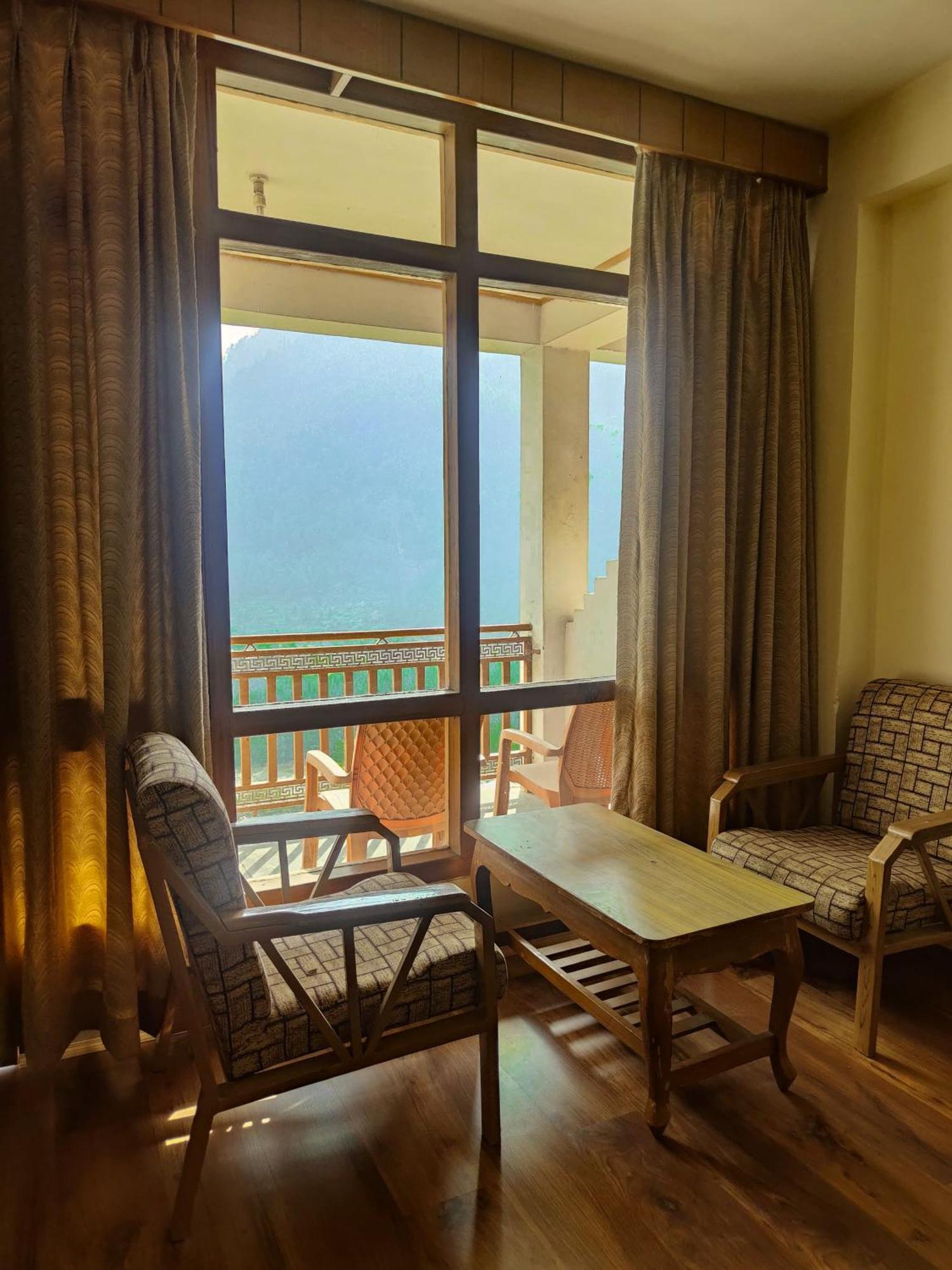 Hotel Arohi Vashist Luaran gambar