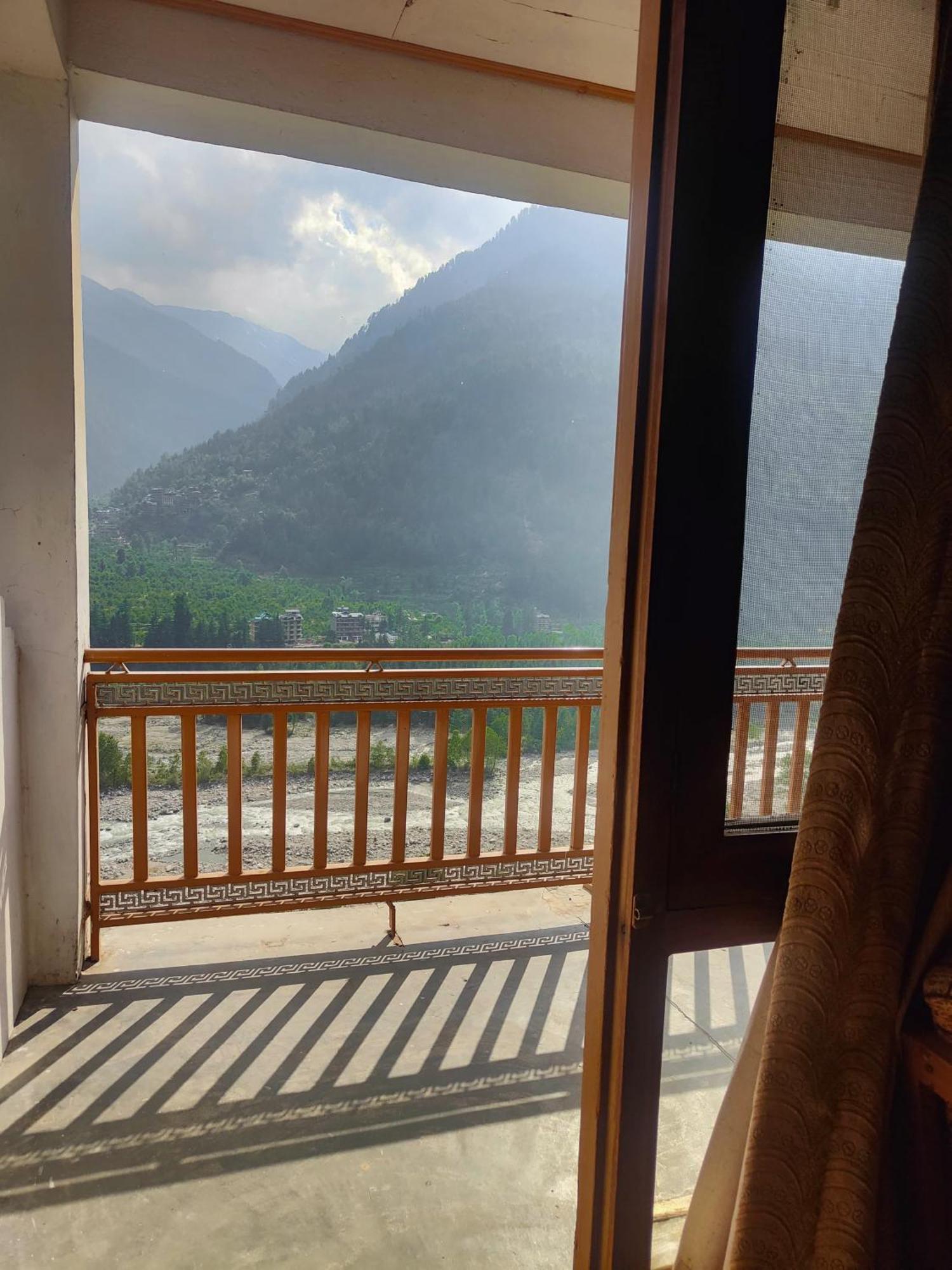Hotel Arohi Vashist Luaran gambar