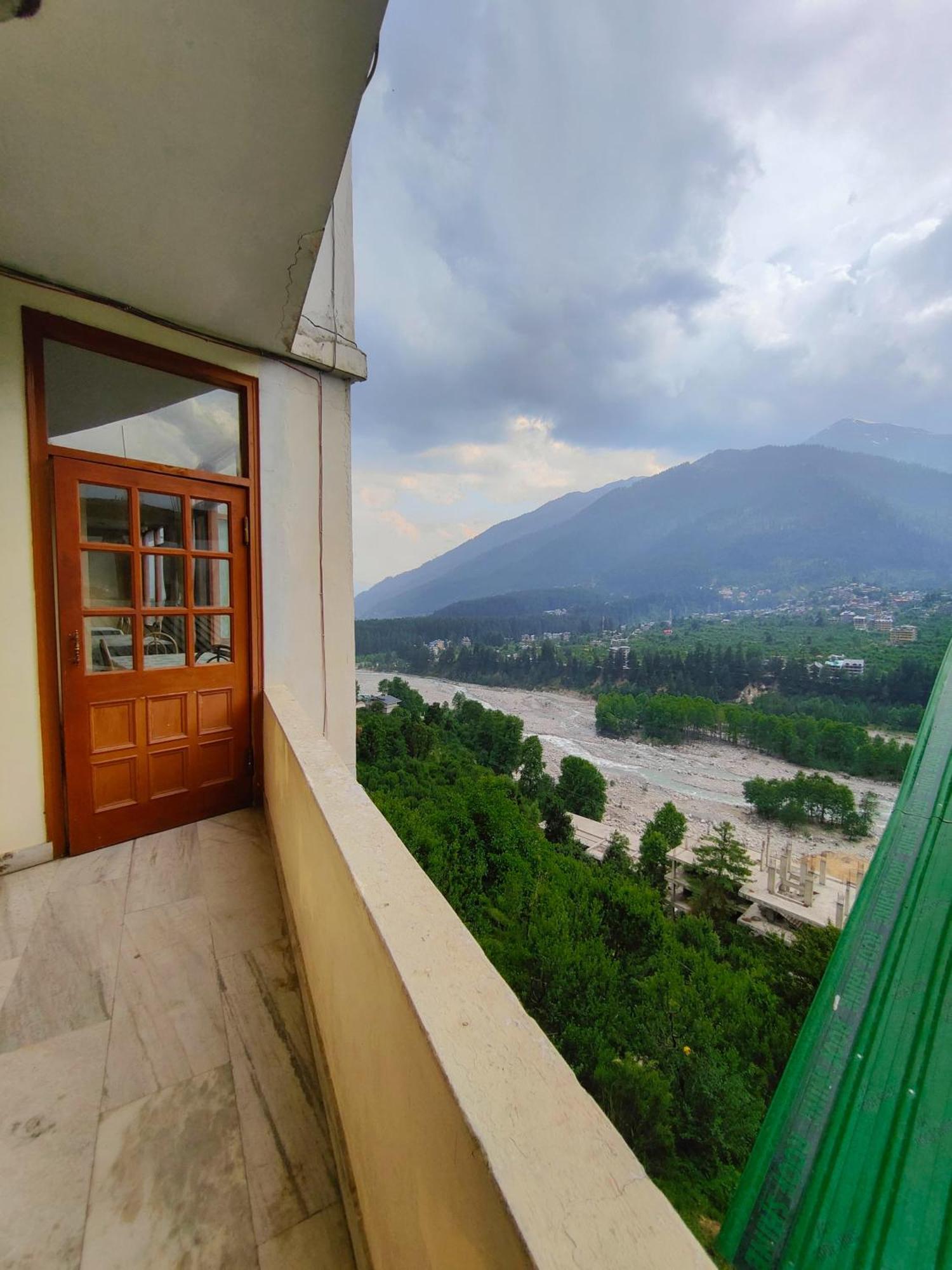 Hotel Arohi Vashist Luaran gambar