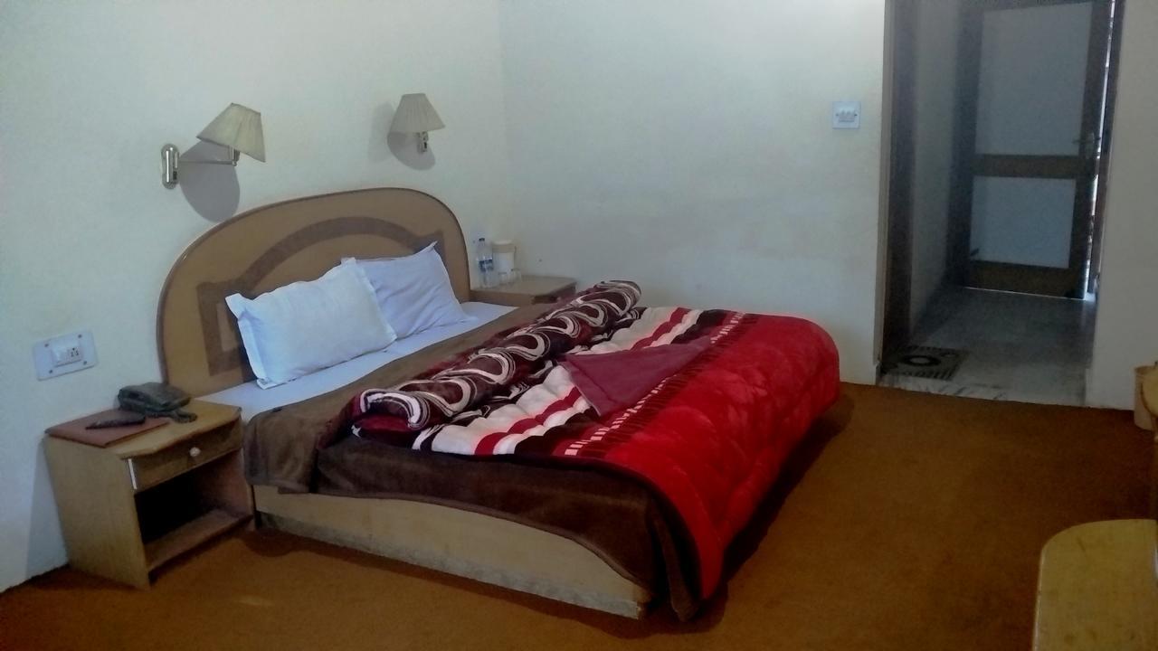 Hotel Arohi Vashist Luaran gambar